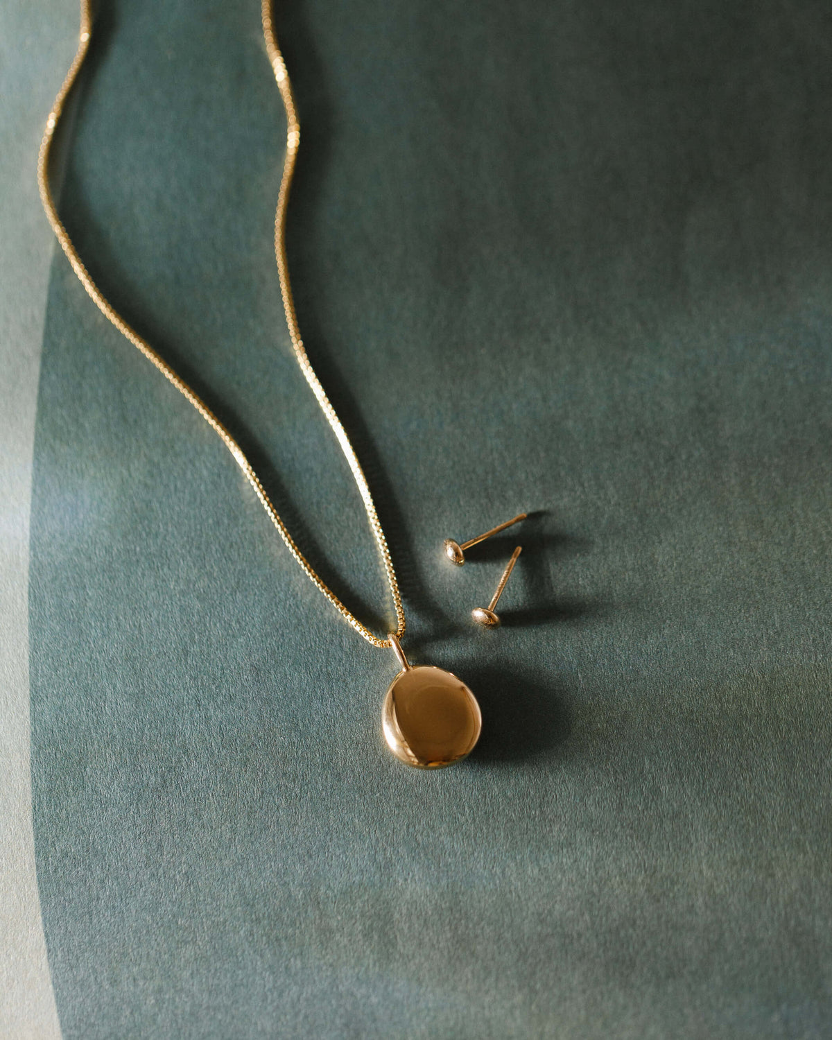 Tiny Pebble Studs